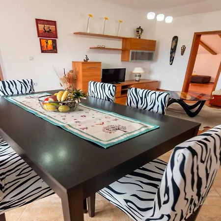 Appartamento With Parking Space Lopar, Rab - 22674 Lopar