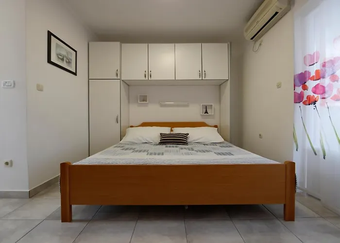 Апартаменты With Parking Space Lopar, Rab - 22674 Лопар