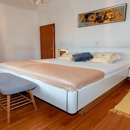 With Parking Space Lopar, Rab - 22674 Daire Lopar
